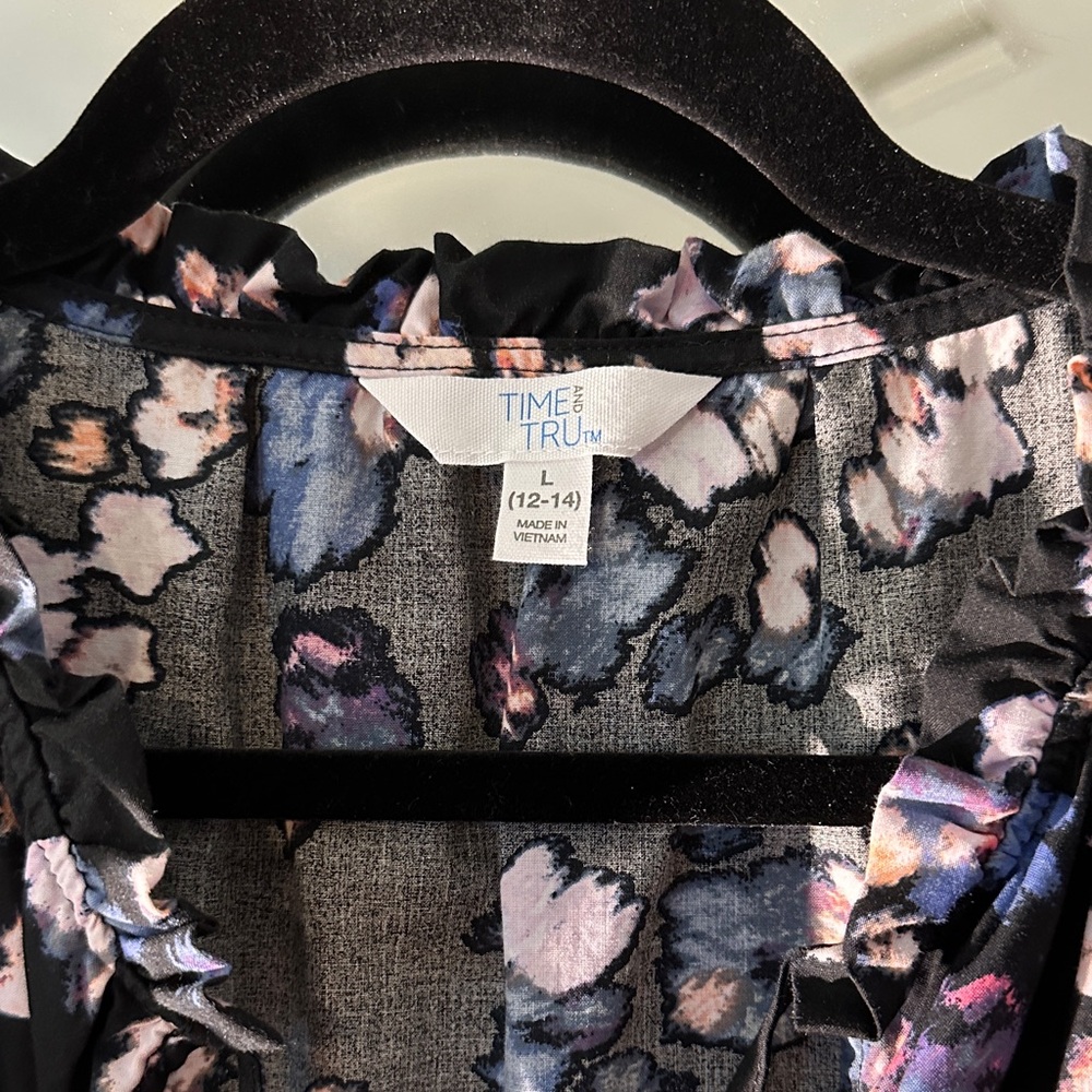 Floral Ruffle Dress - Picture 2 of 3